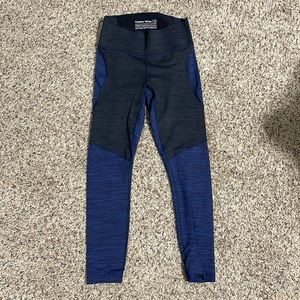 Outdoor Voices Small TechSweat legging- dual colored black and navy 7/8 length